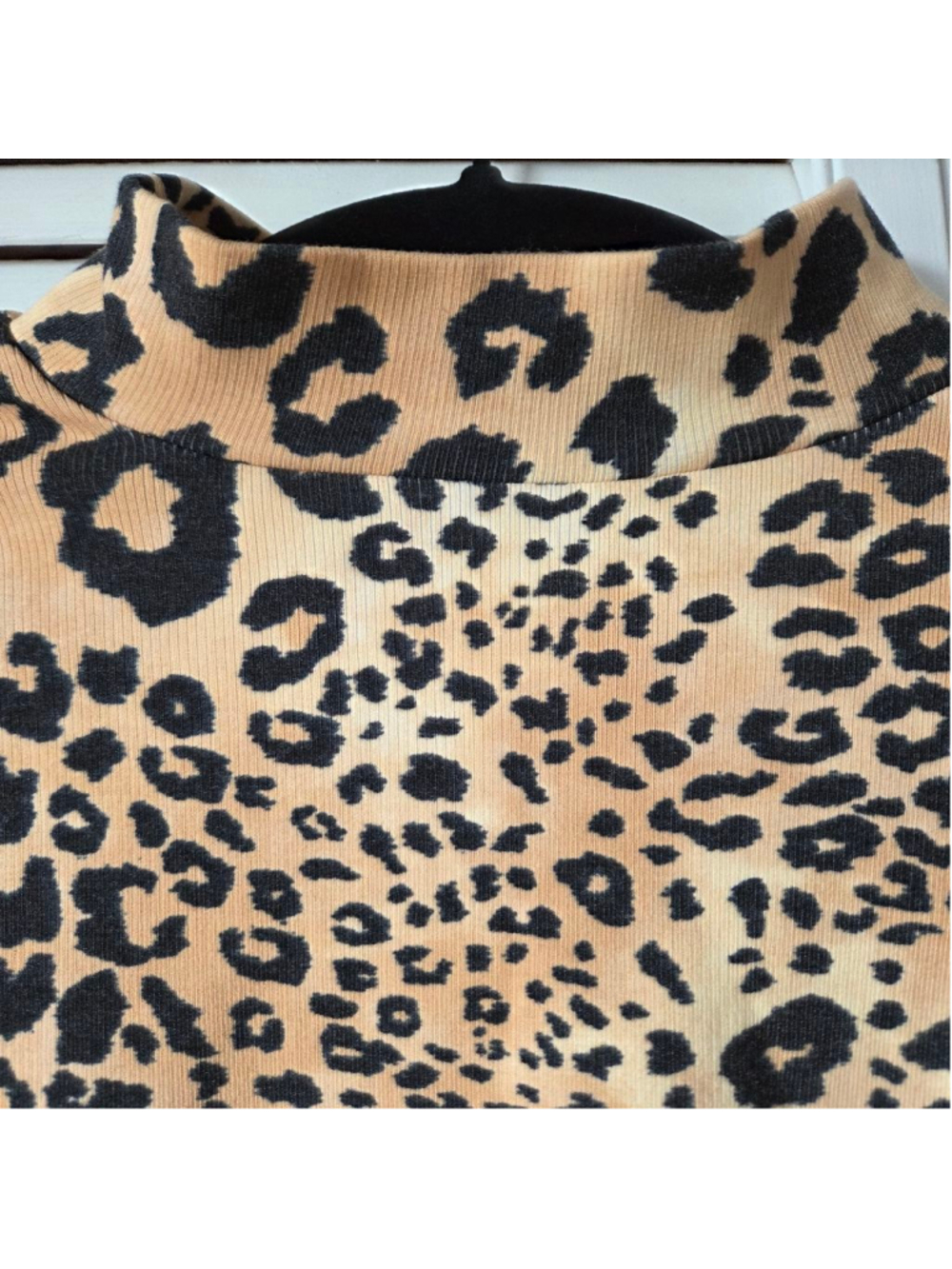 Women's FOREVER 21 Long Sleeve Large Beige Black Leopard Print - Picture 3 of 9